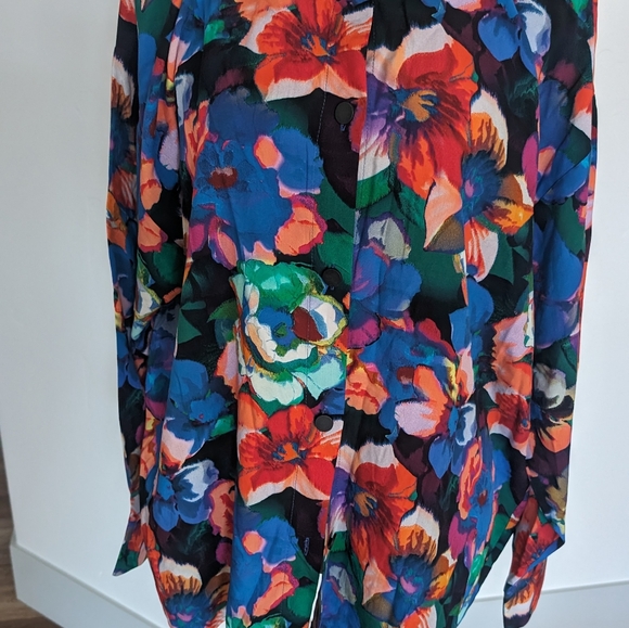 Women's top - Picture 7 of 12